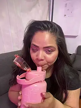 ROUSE SINCLAIR online show from October 4, 2025, 7:17 am