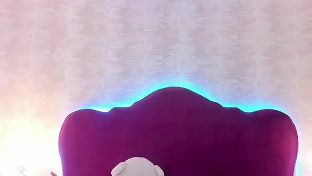 LaylaaDoll online show from October 3, 2025, 6:05 pm