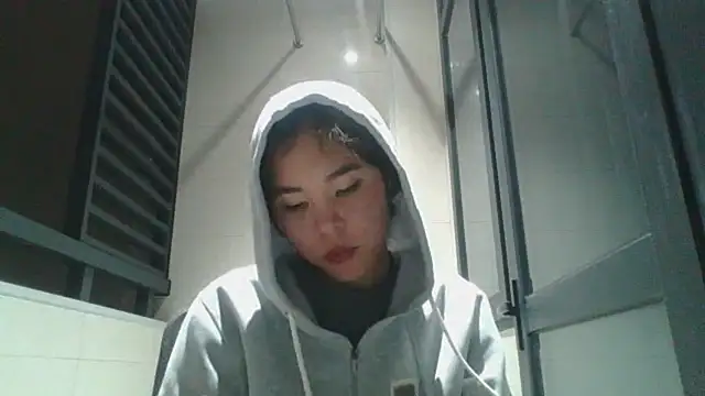 JennyCarpenter online show from October 19, 2025, 11:44 am