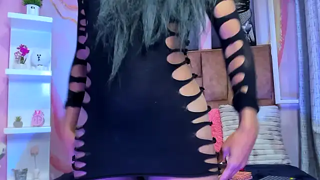 alix noa online show from December 17, 2025, 8:48 pm