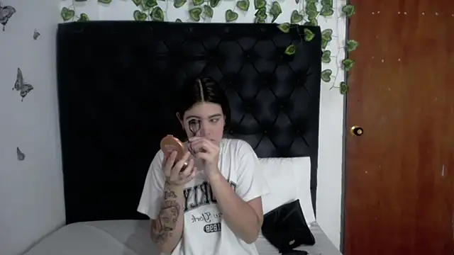 isabel 09 online show from April 8, 2026, 12:27 pm