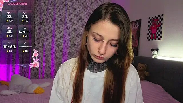 Snapshot of LilithPoison chatting on October 18, 2025, 6:52 pm LilithPoison online show from October 18, 2025, 6:52 pm