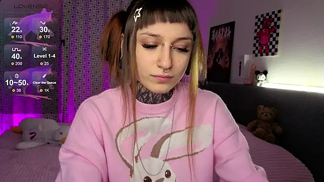 LilithPoison online show from November 26, 2025, 6:09 pm