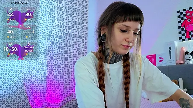 LilithPoison online show from February 21, 2026, 6:36 am