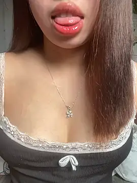 Rose-babyx online show from March 29, 2026, 2:00 am