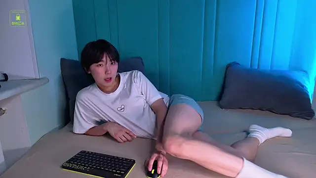 HeejinWang online show from November 24, 2025, 8:19 pm