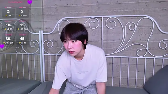 HeejinWang online show from April 4, 2026, 8:39 pm