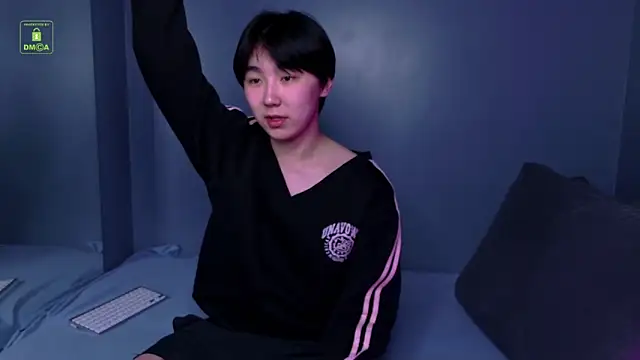 HeejinWang online show from May 20, 2026, 4:29 am