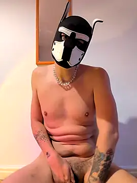 cruiserpup online show from September 21, 2025, 10:39 am