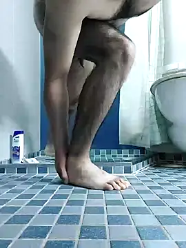 Alecumload online show from September 28, 2025, 6:02 pm