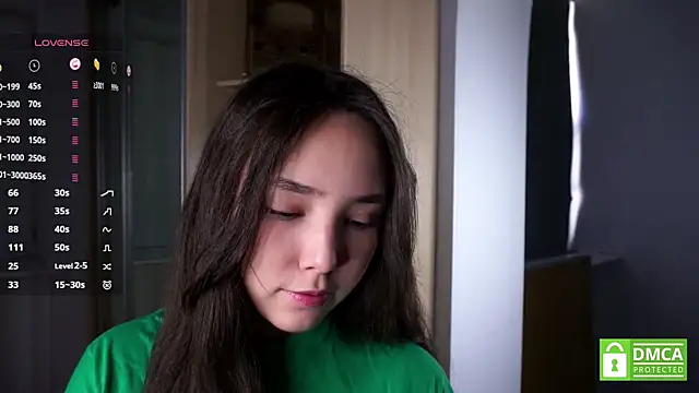 RenaeConnerley online show from October 5, 2025, 4:55 am