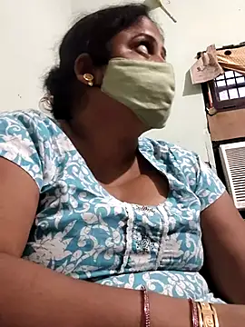 Snapshot of Mmm143 chatting on June 4, 2026, 12:44 pm Mmm143 online show from June 4, 2026, 12:44 pm