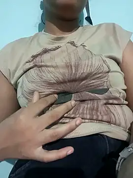 Mahira Kapoor online show from September 18, 2025, 7:54 am