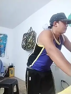 Alex man23 online show from November 18, 2025, 2:17 am