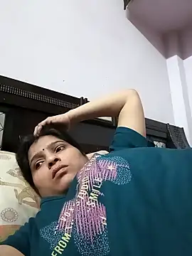 Snapshot of aliya-jaan71 chatting on April 4, 2026, 7:17 am aliya-jaan71 online show from April 4, 2026, 7:17 am