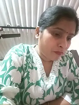Snapshot of aliya-jaan71 chatting on April 8, 2026, 5:24 pm aliya-jaan71 online show from April 8, 2026, 5:24 pm