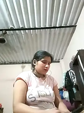 Snapshot of aliya-jaan71 chatting on April 17, 2026, 5:05 pm aliya-jaan71 online show from April 17, 2026, 5:05 pm