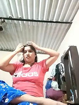 Snapshot of aliya-jaan71 chatting on April 19, 2026, 2:27 pm aliya-jaan71 online show from April 19, 2026, 2:27 pm