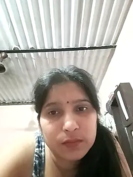 Snapshot of aliya-jaan71 chatting on May 3, 2026, 8:37 pm aliya-jaan71 online show from May 3, 2026, 8:37 pm
