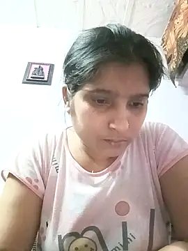 Snapshot of aliya-jaan71 chatting on May 8, 2026, 1:05 pm aliya-jaan71 online show from May 8, 2026, 1:05 pm