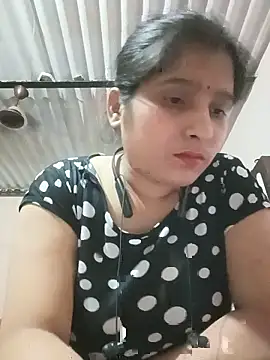 Snapshot of aliya-jaan71 chatting on May 13, 2026, 6:27 pm aliya-jaan71 online show from May 13, 2026, 6:27 pm