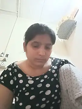 Snapshot of aliya-jaan71 chatting on May 15, 2026, 7:04 am aliya-jaan71 online show from May 15, 2026, 7:04 am