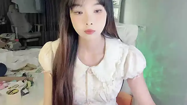 Snapshot of Akong11 chatting on July 4, 2026, 1:39 pm Akong11 online show from July 4, 2026, 1:39 pm