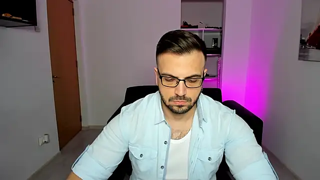 Jace Thorne online show from October 12, 2025, 2:38 pm