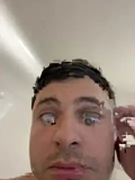 Youngstud2102 online show from April 18, 2026, 3:49 pm