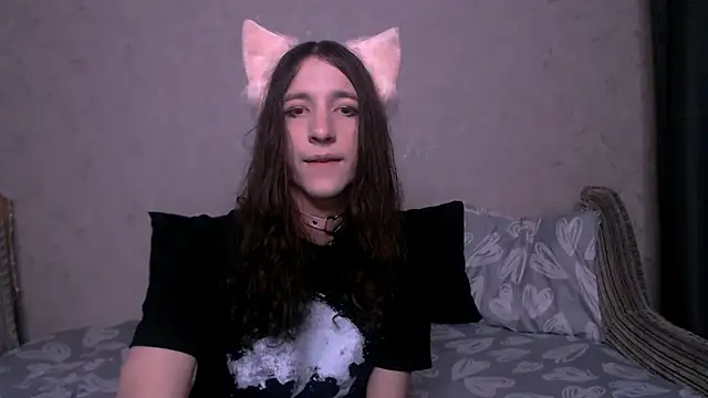 SilverMuse  online show from October 4, 2025, 2:20 am