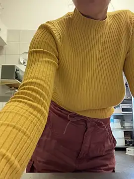 ainaht online show from February 28, 2026, 8:37 am