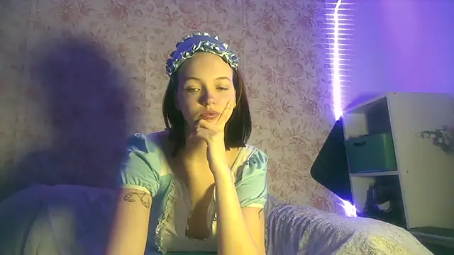 Snapshot of MaitresseMermaid chatting on April 4, 2026, 9:56 pm MaitresseMermaid online show from April 4, 2026, 9:56 pm