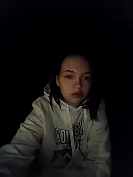 Snapshot of MaitresseMermaid chatting on May 5, 2026, 3:36 am MaitresseMermaid online show from May 5, 2026, 3:36 am