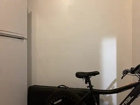 latinoxx1992 online show from February 26, 2026, 10:25 am