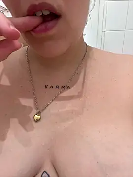 anonyme hot47 online show from April 19, 2026, 8:46 am