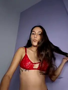 Snapshot of Amber_Miiller2 chatting on May 20, 2026, 9:32 pm Amber Miiller2 online show from May 20, 2026, 9:32 pm