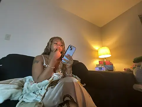 Snapshot of GoddessFatPuss chatting on June 12, 2026, 2:54 am GoddessFatPuss online show from June 12, 2026, 2:54 am
