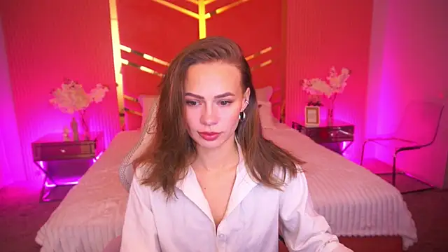 ShyySiren online show from November 1, 2025, 8:27 am