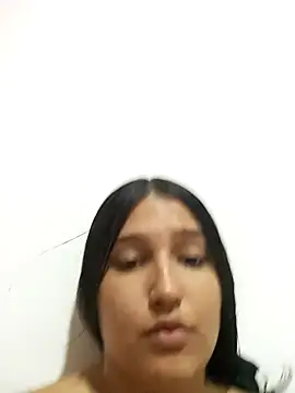 Snapshot of EimyKissx chatting on October 3, 2025, 5:04 am EimyKissx online show from October 3, 2025, 5:04 am