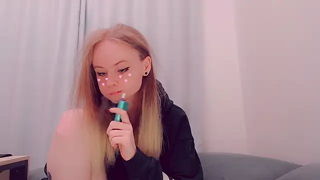 Snapshot of AliceNya_cute chatting on June 25, 2026, 2:55 am AliceNya cute online show from June 25, 2026, 2:55 am