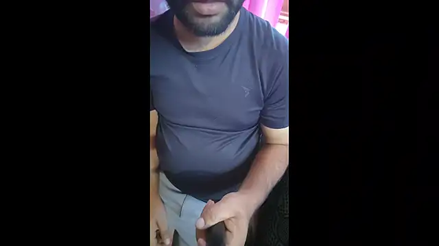Snapshot of karandeep_Bhagat chatting on April 22, 2026, 6:05 am karandeep Bhagat online show from April 22, 2026, 6:05 am
