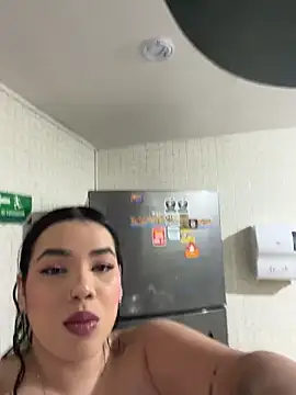 krisstenSantos online show from March 6, 2026, 1:40 pm