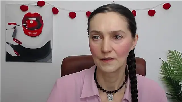 TayaFinch online show from February 13, 2026, 1:07 pm