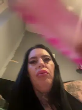 DIRTY PAISLEY X online show from April 22, 2026, 7:37 pm