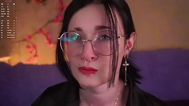 DarcyAspacio online show from April 10, 2026, 11:37 am