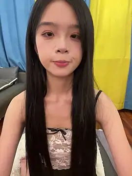 Snapshot of qiqi_x chatting on October 14, 2025, 2:29 pm qiqi x online show from October 14, 2025, 2:29 pm