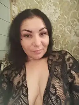Snapshot of Mia24Blove chatting on July 16, 2026, 10:54 am Mia24Blove online show from July 16, 2026, 10:54 am