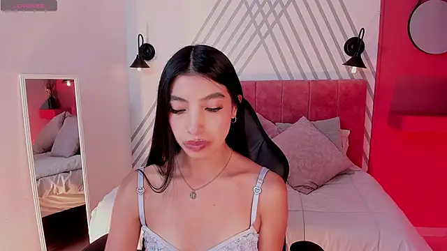 Tiffany Low online show from April 30, 2026, 5:08 pm