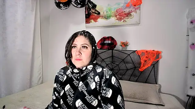 Luna sweet55 online show from October 17, 2025, 11:02 am