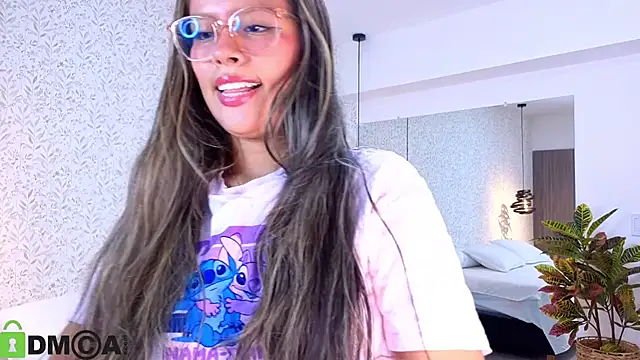 EMILIIA RICHTER   online show from September 30, 2025, 7:41 pm